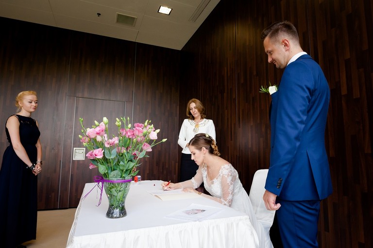 fotograf slubny krakow, zdjecia slubne oswiecim, fotografia slubna oswiecim, zdjecia slubne alwernia, fotografia slubna skawina, fotografia slubna krakow, fotografia slubna katowice, zdjecia slubne krakow, fotograf slubny katowice, wesele dwor w tomaszowicach, wesele w dworze w tomaszowicach, fotografia slubna alwernia, fotograf slubny bielsko, zdjecia slubne slask, sesja w dworze w tomaszowicach, plener slubny tomaszowice, dwoch fotografow na slub,