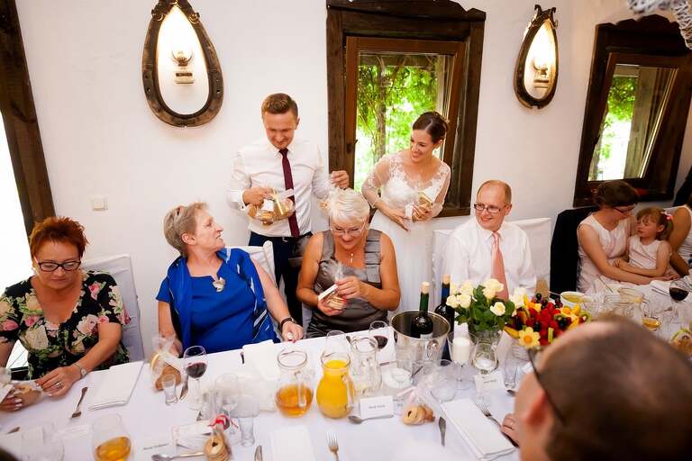 fotograf slubny krakow, zdjecia slubne oswiecim, fotografia slubna oswiecim, zdjecia slubne alwernia, fotografia slubna skawina, fotografia slubna krakow, fotografia slubna katowice, zdjecia slubne krakow, fotograf slubny katowice, wesele dwor w tomaszowicach, wesele w dworze w tomaszowicach, fotografia slubna alwernia, fotograf slubny bielsko, zdjecia slubne slask, sesja w dworze w tomaszowicach, plener slubny tomaszowice, dwoch fotografow na slub,