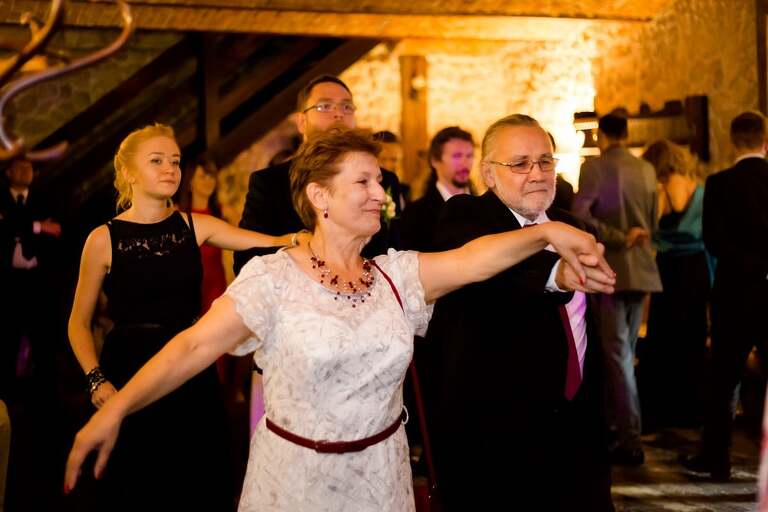 fotograf slubny krakow, zdjecia slubne oswiecim, fotografia slubna oswiecim, zdjecia slubne alwernia, fotografia slubna skawina, fotografia slubna krakow, fotografia slubna katowice, zdjecia slubne krakow, fotograf slubny katowice, wesele dwor w tomaszowicach, wesele w dworze w tomaszowicach, fotografia slubna alwernia, fotograf slubny bielsko, zdjecia slubne slask, sesja w dworze w tomaszowicach, plener slubny tomaszowice, dwoch fotografow na slub,