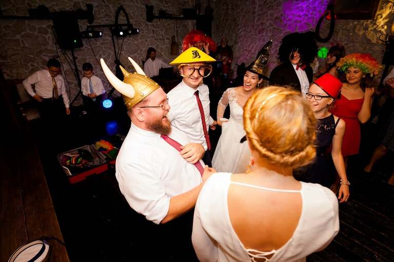 fotograf slubny krakow, zdjecia slubne oswiecim, fotografia slubna oswiecim, zdjecia slubne alwernia, fotografia slubna skawina, fotografia slubna krakow, fotografia slubna katowice, zdjecia slubne krakow, fotograf slubny katowice, wesele dwor w tomaszowicach, wesele w dworze w tomaszowicach, fotografia slubna alwernia, fotograf slubny bielsko, zdjecia slubne slask, sesja w dworze w tomaszowicach, plener slubny tomaszowice, dwoch fotografow na slub,