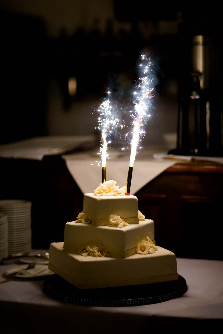 estern w Krakowie, wesele - Dwór w Tomaszowicach. Sesję w dniu slubu zrealizowalismy na terenie dworu w Tomaszowicach