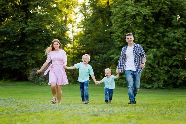 lifestylowa sesja rodzinna pszczyna, lifestylowe sesje rodzinne pszczyna, sesje dzieciece pszczyna, zdjecia dzieciece pszczyna, fotografia noworodkowa pszczyna, sesja rodzinna bielsko, fotografia rodzinna slask, zdjecia portretowe pszczyna, sesja portretowa bielsko, zdjecia w plenerze bielsko, rodzina w plenerze slask, fotografia dziecieca bielsko, zdjecia dzieci bielsko, fotografia rodzinna bielsko-biala, fotografia rodzinna slask, zdjecia ludzi slask, zdjecia dla rodzin, fotograf fotograf rodzinny slask, , fotograf czechowice, fotografia bielsko, zdjecia slask, www.magiaobrazu.com,