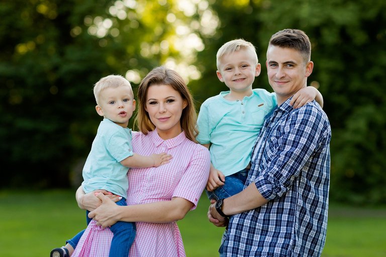 lifestylowa sesja rodzinna pszczyna, lifestylowe sesje rodzinne pszczyna, sesje dzieciece pszczyna, zdjecia dzieciece pszczyna, fotografia noworodkowa pszczyna, sesja rodzinna bielsko, fotografia rodzinna slask, zdjecia portretowe pszczyna, sesja portretowa bielsko, zdjecia w plenerze bielsko, rodzina w plenerze slask, fotografia dziecieca bielsko, zdjecia dzieci bielsko, fotografia rodzinna bielsko-biala, fotografia rodzinna slask, zdjecia ludzi slask, zdjecia dla rodzin, fotograf fotograf rodzinny slask, , fotograf czechowice, fotografia bielsko, zdjecia slask, www.magiaobrazu.com,