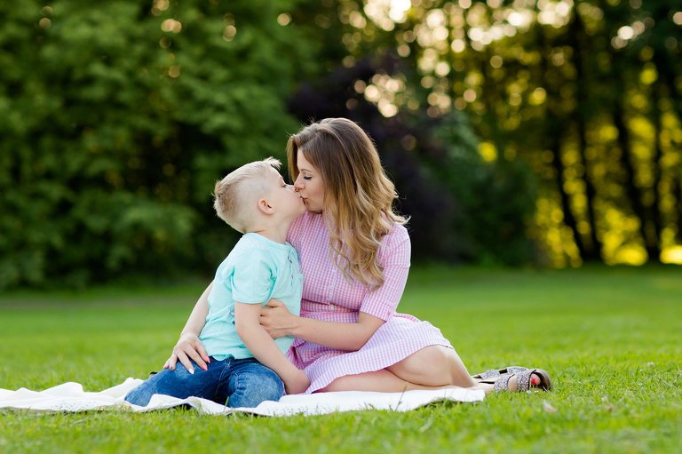 lifestylowa sesja rodzinna pszczyna, lifestylowe sesje rodzinne pszczyna, sesje dzieciece pszczyna, zdjecia dzieciece pszczyna, fotografia noworodkowa pszczyna, sesja rodzinna bielsko, fotografia rodzinna slask, zdjecia portretowe pszczyna, sesja portretowa bielsko, zdjecia w plenerze bielsko, rodzina w plenerze slask, fotografia dziecieca bielsko, zdjecia dzieci bielsko, fotografia rodzinna bielsko-biala, fotografia rodzinna slask, zdjecia ludzi slask, zdjecia dla rodzin, fotograf fotograf rodzinny slask, , fotograf czechowice, fotografia bielsko, zdjecia slask, www.magiaobrazu.com,