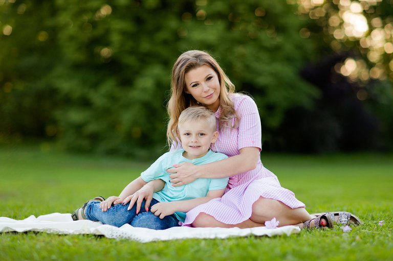 lifestylowa sesja rodzinna pszczyna, lifestylowe sesje rodzinne pszczyna, sesje dzieciece pszczyna, zdjecia dzieciece pszczyna, fotografia noworodkowa pszczyna, sesja rodzinna bielsko, fotografia rodzinna slask, zdjecia portretowe pszczyna, sesja portretowa bielsko, zdjecia w plenerze bielsko, rodzina w plenerze slask, fotografia dziecieca bielsko, zdjecia dzieci bielsko, fotografia rodzinna bielsko-biala, fotografia rodzinna slask, zdjecia ludzi slask, zdjecia dla rodzin, fotograf fotograf rodzinny slask, , fotograf czechowice, fotografia bielsko, zdjecia slask, www.magiaobrazu.com,