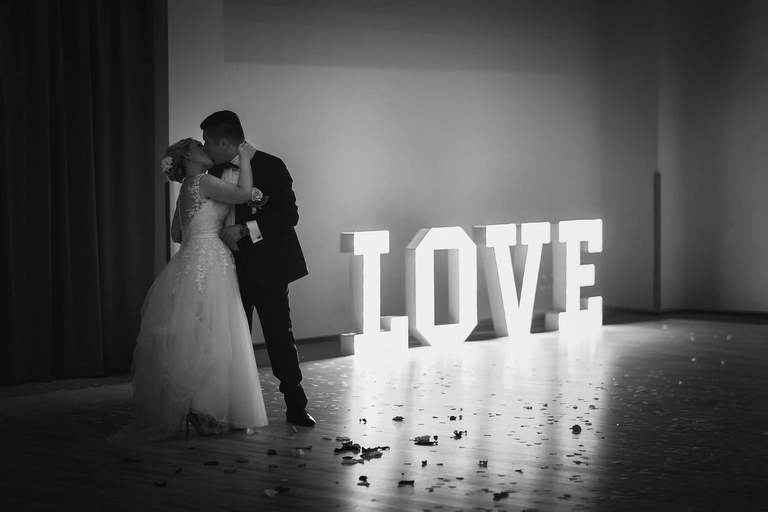 fotografia slubna bytom, zdjecia slubne bytom, fotograf slubny slask, slub w kosciele sw wojciecha w radzionkowie, wesele w the piano bytom, wesele w bytomiu, fotografia slubna katowice, zdjecia slubne katowice, zdjecia slubne zywiec, fotografia slubna, zdjecia slubne bielsko, fotograf slubny bielsko, fotograf slubny cieszyn, fotografia slubna cieszyn, www.magiaobrazu.com, zdjecia slubne bielsko, fotografia slubna slask, zdjecia slubne zywiec, zdjecia slubne cieszyn, dwoch fotografow na slub, zdjecia slubne slask,