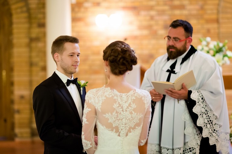 fotografia slubna katowice, zdjecia slubne katowice, fotograf slubny katowice, fotograf slubny slask, slub w kosciele ewangelicko-augsburskim tychy, wesele hotel arena tychy, wesele w hotelu arena w tychach, zdjecia slubne zywiec, fotografia slubna, zdjecia slubne bielsko, fotograf slubny bielsko, fotograf slubny cieszyn, fotografia slubna cieszyn, www.magiaobrazu.com, zdjecia slubne bielsko, fotografia slubna slask, zdjecia slubne zywiec, zdjecia slubne cieszyn, dwoch fotografow na slub, zdjecia slubne slask,