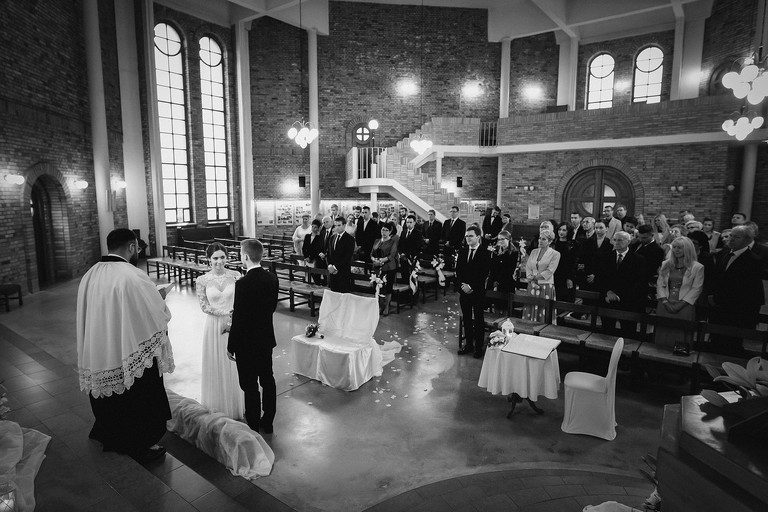 fotografia slubna katowice, zdjecia slubne katowice, fotograf slubny katowice, fotograf slubny slask, slub w kosciele ewangelicko-augsburskim tychy, wesele hotel arena tychy, wesele w hotelu arena w tychach, zdjecia slubne zywiec, fotografia slubna, zdjecia slubne bielsko, fotograf slubny bielsko, fotograf slubny cieszyn, fotografia slubna cieszyn, www.magiaobrazu.com, zdjecia slubne bielsko, fotografia slubna slask, zdjecia slubne zywiec, zdjecia slubne cieszyn, dwoch fotografow na slub, zdjecia slubne slask,