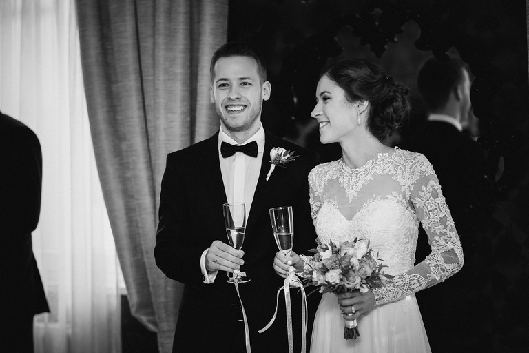 fotografia slubna katowice, zdjecia slubne katowice, fotograf slubny katowice, fotograf slubny slask, slub w kosciele ewangelicko-augsburskim tychy, wesele hotel arena tychy, wesele w hotelu arena w tychach, zdjecia slubne zywiec, fotografia slubna, zdjecia slubne bielsko, fotograf slubny bielsko, fotograf slubny cieszyn, fotografia slubna cieszyn, www.magiaobrazu.com, zdjecia slubne bielsko, fotografia slubna slask, zdjecia slubne zywiec, zdjecia slubne cieszyn, dwoch fotografow na slub, zdjecia slubne slask,