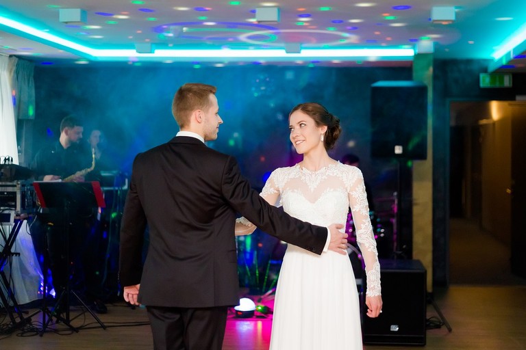 fotografia slubna katowice, zdjecia slubne katowice, fotograf slubny katowice, fotograf slubny slask, slub w kosciele ewangelicko-augsburskim tychy, wesele hotel arena tychy, wesele w hotelu arena w tychach, zdjecia slubne zywiec, fotografia slubna, zdjecia slubne bielsko, fotograf slubny bielsko, fotograf slubny cieszyn, fotografia slubna cieszyn, www.magiaobrazu.com, zdjecia slubne bielsko, fotografia slubna slask, zdjecia slubne zywiec, zdjecia slubne cieszyn, dwoch fotografow na slub, zdjecia slubne slask,