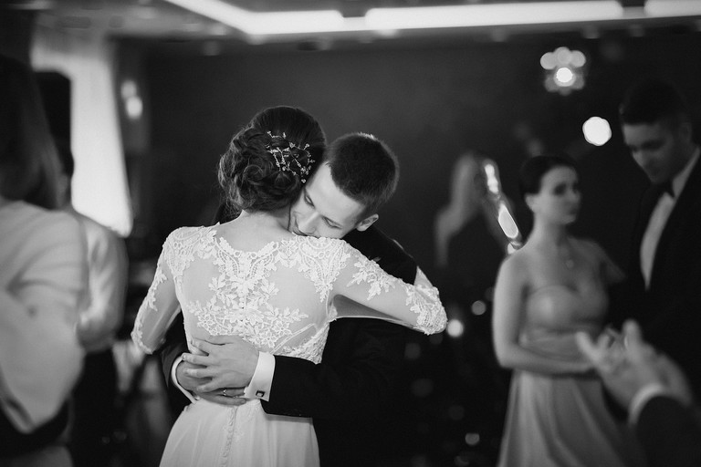 fotografia slubna katowice, zdjecia slubne katowice, fotograf slubny katowice, fotograf slubny slask, slub w kosciele ewangelicko-augsburskim tychy, wesele hotel arena tychy, wesele w hotelu arena w tychach, zdjecia slubne zywiec, fotografia slubna, zdjecia slubne bielsko, fotograf slubny bielsko, fotograf slubny cieszyn, fotografia slubna cieszyn, www.magiaobrazu.com, zdjecia slubne bielsko, fotografia slubna slask, zdjecia slubne zywiec, zdjecia slubne cieszyn, dwoch fotografow na slub, zdjecia slubne slask,