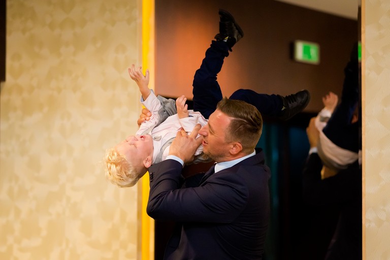 fotografia slubna katowice, zdjecia slubne katowice, fotograf slubny katowice, fotograf slubny slask, slub w kosciele ewangelicko-augsburskim tychy, wesele hotel arena tychy, wesele w hotelu arena w tychach, zdjecia slubne zywiec, fotografia slubna, zdjecia slubne bielsko, fotograf slubny bielsko, fotograf slubny cieszyn, fotografia slubna cieszyn, www.magiaobrazu.com, zdjecia slubne bielsko, fotografia slubna slask, zdjecia slubne zywiec, zdjecia slubne cieszyn, dwoch fotografow na slub, zdjecia slubne slask,