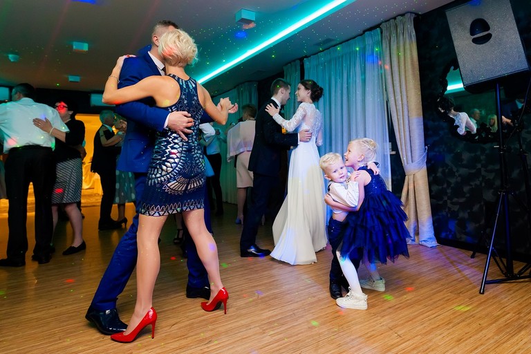 fotografia slubna katowice, zdjecia slubne katowice, fotograf slubny katowice, fotograf slubny slask, slub w kosciele ewangelicko-augsburskim tychy, wesele hotel arena tychy, wesele w hotelu arena w tychach, zdjecia slubne zywiec, fotografia slubna, zdjecia slubne bielsko, fotograf slubny bielsko, fotograf slubny cieszyn, fotografia slubna cieszyn, www.magiaobrazu.com, zdjecia slubne bielsko, fotografia slubna slask, zdjecia slubne zywiec, zdjecia slubne cieszyn, dwoch fotografow na slub, zdjecia slubne slask,