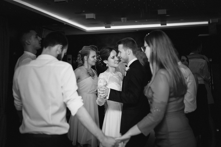 fotografia slubna katowice, zdjecia slubne katowice, fotograf slubny katowice, fotograf slubny slask, slub w kosciele ewangelicko-augsburskim tychy, wesele hotel arena tychy, wesele w hotelu arena w tychach, zdjecia slubne zywiec, fotografia slubna, zdjecia slubne bielsko, fotograf slubny bielsko, fotograf slubny cieszyn, fotografia slubna cieszyn, www.magiaobrazu.com, zdjecia slubne bielsko, fotografia slubna slask, zdjecia slubne zywiec, zdjecia slubne cieszyn, dwoch fotografow na slub, zdjecia slubne slask,