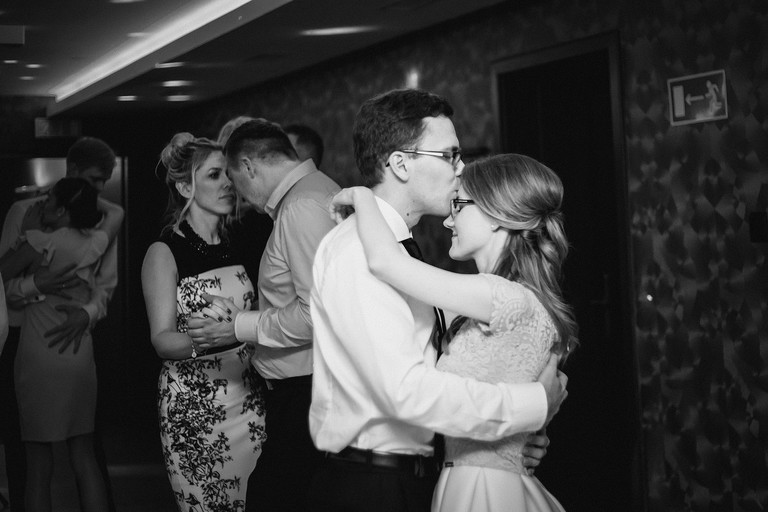 fotografia slubna katowice, zdjecia slubne katowice, fotograf slubny katowice, fotograf slubny slask, slub w kosciele ewangelicko-augsburskim tychy, wesele hotel arena tychy, wesele w hotelu arena w tychach, zdjecia slubne zywiec, fotografia slubna, zdjecia slubne bielsko, fotograf slubny bielsko, fotograf slubny cieszyn, fotografia slubna cieszyn, www.magiaobrazu.com, zdjecia slubne bielsko, fotografia slubna slask, zdjecia slubne zywiec, zdjecia slubne cieszyn, dwoch fotografow na slub, zdjecia slubne slask,