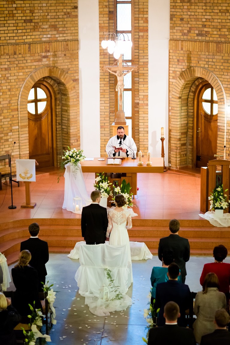 fotografia slubna katowice, zdjecia slubne katowice, fotograf slubny katowice, fotograf slubny slask, slub w kosciele ewangelicko-augsburskim tychy, wesele hotel arena tychy, wesele w hotelu arena w tychach, zdjecia slubne zywiec, fotografia slubna, zdjecia slubne bielsko, fotograf slubny bielsko, fotograf slubny cieszyn, fotografia slubna cieszyn, www.magiaobrazu.com, zdjecia slubne bielsko, fotografia slubna slask, zdjecia slubne zywiec, zdjecia slubne cieszyn, dwoch fotografow na slub, zdjecia slubne slask,