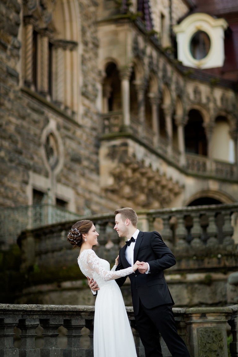 sesja slubna w Mosznej, plener slubny Moszna, sesja slubna na zamku, plener slubny w palacu, www.magiaobrazu.com, fotografia slubna w Mosznej, plener slubny w Krakowie, fotograf slubny Krakow, fotografowie slubni, fotograf malopolska, sesja plenerowa, klimatyczna sesja slubna, plener w Mosznej, Zamek w Mosznej, oryginalna sesja slubna, fotograf slubny slask, sesja slubna slask, zdjecia slubne opolskie, www.magiaobrazu.com, fotografia slubna, plener slubny na zamku, fotograf slubny Krakow, palac w mosznej, fotografowie slubni, fotograf mal‚opolska, sesja plenerowa, klimatyczna sesja slubna