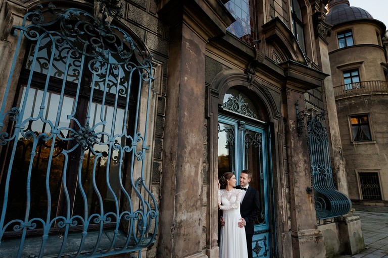 sesja slubna w Mosznej, plener slubny Moszna, sesja slubna na zamku, plener slubny w palacu, www.magiaobrazu.com, fotografia slubna w Mosznej, plener slubny w Krakowie, fotograf slubny Krakow, fotografowie slubni, fotograf malopolska, sesja plenerowa, klimatyczna sesja slubna, plener w Mosznej, Zamek w Mosznej, oryginalna sesja slubna, fotograf slubny slask, sesja slubna slask, zdjecia slubne opolskie, www.magiaobrazu.com, fotografia slubna, plener slubny na zamku, fotograf slubny Krakow, palac w mosznej, fotografowie slubni, fotograf mal‚opolska, sesja plenerowa, klimatyczna sesja slubna