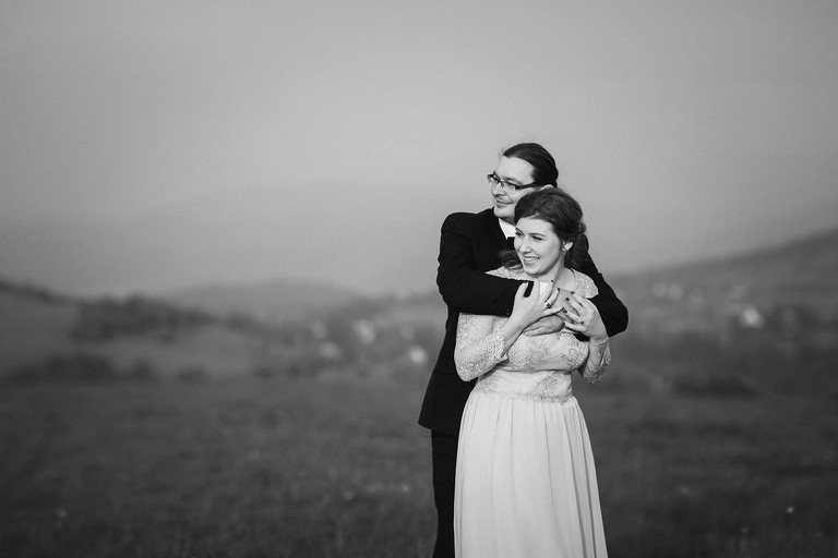 sesja slubna w gorach, plener slubny w gorach, sesja slubna w beskidach, plener slubny beskidy, zdjecia slubne zywiec, fotografia slubna slask, zdjecia slubne slask, romantyczny plener slubny, fotograf slubny bielsko, plener slubny w lesie slask, sesja slubna w lesie slask, plener slubny las slask, fotografia slubna slask, zdjecia slubne slask, fotografia slubna katowice, zdjecia slubne katowice, romantyczna sesja slubna slask, zdjecia slubne bielsko, fotografia slubna bielsko, oryginalny plener slubny, oryginalna sesja slubna, www.magiaobrazu.com, Anna i Jacek Bieniek