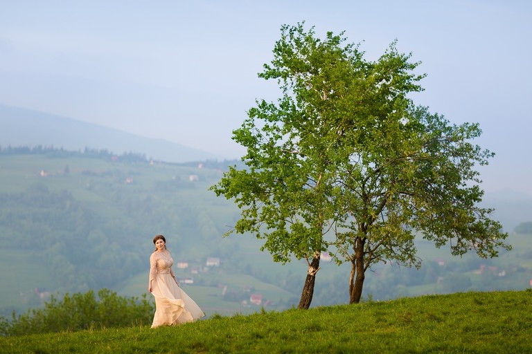 sesja slubna w gorach, plener slubny w gorach, sesja slubna w beskidach, plener slubny beskidy, zdjecia slubne zywiec, fotografia slubna slask, zdjecia slubne slask, romantyczny plener slubny, fotograf slubny bielsko, plener slubny w lesie slask, sesja slubna w lesie slask, plener slubny las slask, fotografia slubna slask, zdjecia slubne slask, fotografia slubna katowice, zdjecia slubne katowice, romantyczna sesja slubna slask, zdjecia slubne bielsko, fotografia slubna bielsko, oryginalny plener slubny, oryginalna sesja slubna, www.magiaobrazu.com, Anna i Jacek Bieniek