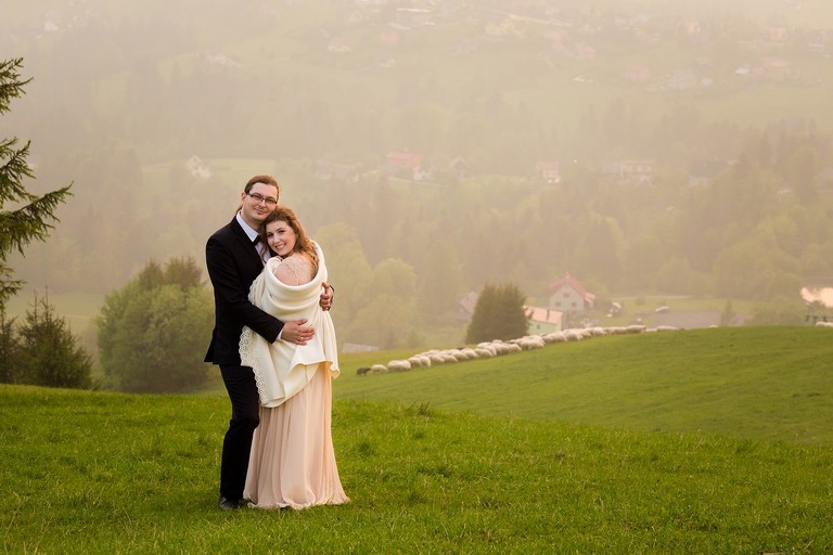 sesja slubna w gorach, plener slubny w gorach, sesja slubna w beskidach, plener slubny beskidy, zdjecia slubne zywiec, fotografia slubna slask, zdjecia slubne slask, romantyczny plener slubny, fotograf slubny bielsko, plener slubny w lesie slask, sesja slubna w lesie slask, plener slubny las slask, fotografia slubna slask, zdjecia slubne slask, fotografia slubna katowice, zdjecia slubne katowice, romantyczna sesja slubna slask, zdjecia slubne bielsko, fotografia slubna bielsko, oryginalny plener slubny, oryginalna sesja slubna, www.magiaobrazu.com, Anna i Jacek Bieniek