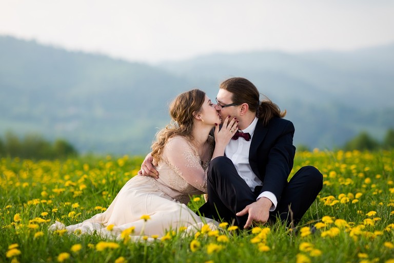 sesja slubna w gorach, plener slubny w gorach, sesja slubna w beskidach, plener slubny beskidy, zdjecia slubne zywiec, fotografia slubna slask, zdjecia slubne slask, romantyczny plener slubny, fotograf slubny bielsko, plener slubny w lesie slask, sesja slubna w lesie slask, plener slubny las slask, fotografia slubna slask, zdjecia slubne slask, fotografia slubna katowice, zdjecia slubne katowice, romantyczna sesja slubna slask, zdjecia slubne bielsko, fotografia slubna bielsko, oryginalny plener slubny, oryginalna sesja slubna, www.magiaobrazu.com, Anna i Jacek Bieniek