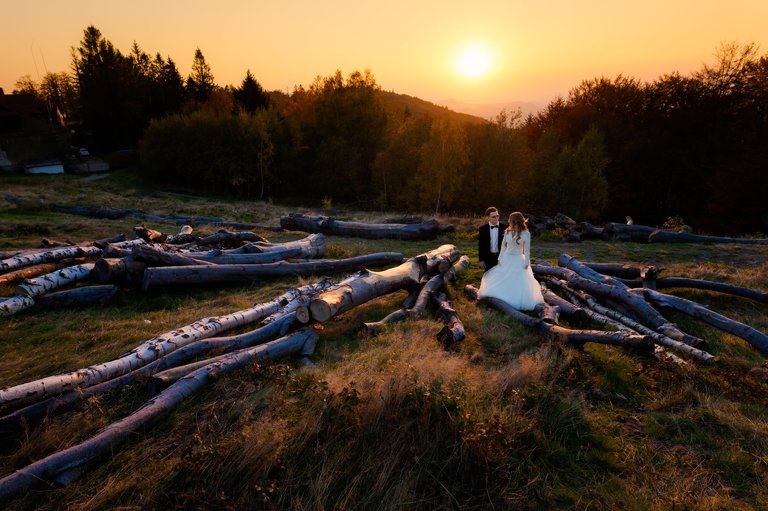 jesienny plener slubny, jesienna sesja slubna, sesja slubna w gorach, plener slubny w gorach, sesja slubna beskidy, plener slubny w beskidach, fotografia slubna bielsko, zdjecia slubne na rownicy, fotografia slubna ustron, plener slubny slask, zdjecia slubne bielsko, fotografia slubna bielsko, jesienny plener slubny, jesienna sesja slubna, fotografia slubna zywiec, zdjecia slubne zywiec, fotografia slubna slask, fotografia slubna katowice, zdjecia slubne katowice, fotograf slubny katowice, zdjecia slubne bielsko, fotograf slubny bielsko, zdjecia slubne slask, dwoch fotografow na slub, fotografia slubna krakow, zdjecia slubne zywiec, fotografia slubna zywiec