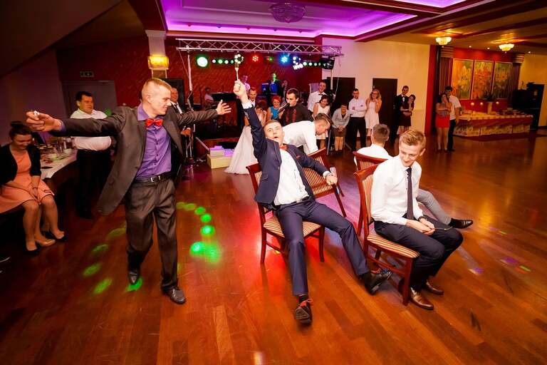 fotografia slubna malopolska, zdjecia slubne bielsko, , fotograf slubny krynica, zdjecia slubne krynica, wesele w nawojowej w grzesiu, slub w kosciele w tyliczu, slub tylicz, zdjecia slubne katowice, dwoch fotografow na slub, fotografia slubna krakow, zdjecia slubne krynica, dom weselny grzes nawojowa, sesja slubna w skamienialym miescie, plener slubny skamieniale miasto