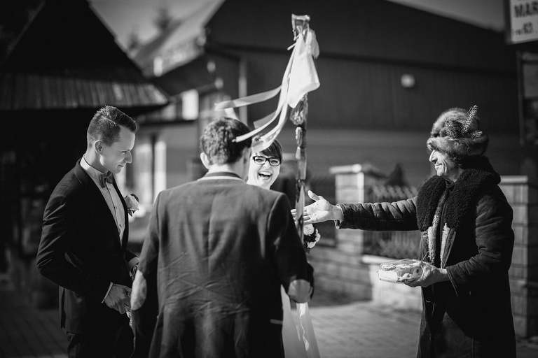 fotografia slubna malopolska, zdjecia slubne bielsko, , fotograf slubny krynica, zdjecia slubne krynica, wesele w nawojowej w grzesiu, slub w kosciele w tyliczu, slub tylicz, zdjecia slubne katowice, dwoch fotografow na slub, fotografia slubna krakow, zdjecia slubne krynica, dom weselny grzes nawojowa, sesja slubna w skamienialym miescie, plener slubny skamieniale miasto