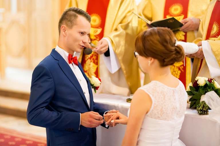 fotografia slubna malopolska, zdjecia slubne bielsko, , fotograf slubny krynica, zdjecia slubne krynica, wesele w nawojowej w grzesiu, slub w kosciele w tyliczu, slub tylicz, zdjecia slubne katowice, dwoch fotografow na slub, fotografia slubna krakow, zdjecia slubne krynica, dom weselny grzes nawojowa, sesja slubna w skamienialym miescie, plener slubny skamieniale miasto