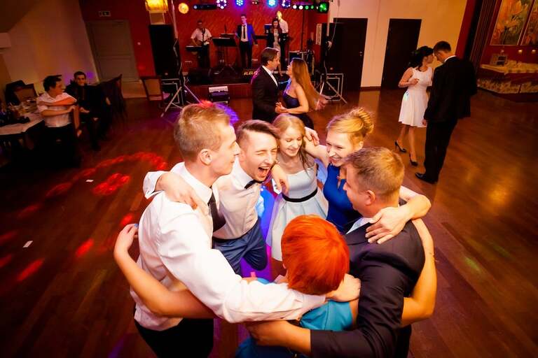 fotografia slubna malopolska, zdjecia slubne bielsko, , fotograf slubny krynica, zdjecia slubne krynica, wesele w nawojowej w grzesiu, slub w kosciele w tyliczu, slub tylicz, zdjecia slubne katowice, dwoch fotografow na slub, fotografia slubna krakow, zdjecia slubne krynica, dom weselny grzes nawojowa, sesja slubna w skamienialym miescie, plener slubny skamieniale miasto