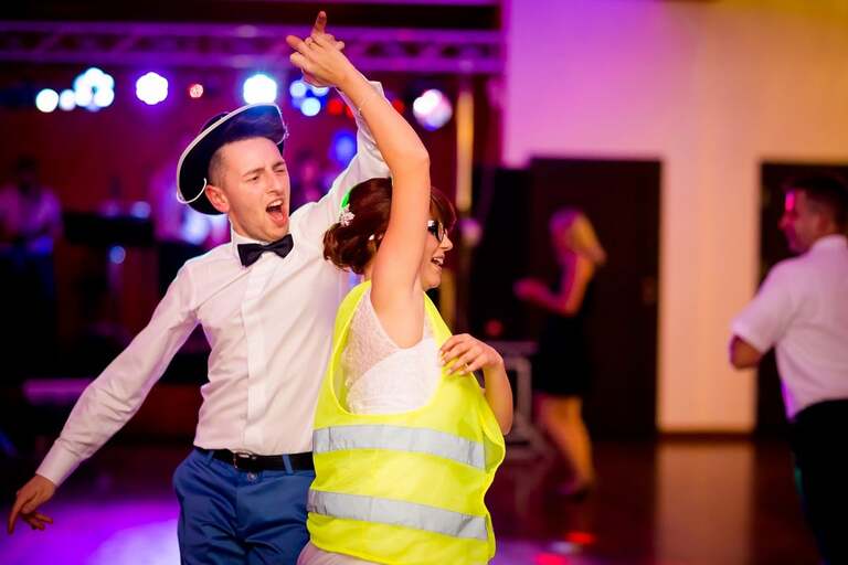 fotografia slubna malopolska, zdjecia slubne bielsko, , fotograf slubny krynica, zdjecia slubne krynica, wesele w nawojowej w grzesiu, slub w kosciele w tyliczu, slub tylicz, zdjecia slubne katowice, dwoch fotografow na slub, fotografia slubna krakow, zdjecia slubne krynica, dom weselny grzes nawojowa, sesja slubna w skamienialym miescie, plener slubny skamieniale miasto