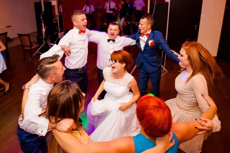 fotografia slubna malopolska, zdjecia slubne bielsko, , fotograf slubny krynica, zdjecia slubne krynica, wesele w nawojowej w grzesiu, slub w kosciele w tyliczu, slub tylicz, zdjecia slubne katowice, dwoch fotografow na slub, fotografia slubna krakow, zdjecia slubne krynica, dom weselny grzes nawojowa, sesja slubna w skamienialym miescie, plener slubny skamieniale miasto