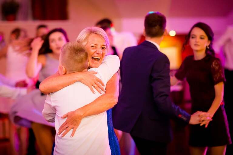 fotografia slubna malopolska, zdjecia slubne bielsko, , fotograf slubny krynica, zdjecia slubne krynica, wesele w nawojowej w grzesiu, slub w kosciele w tyliczu, slub tylicz, zdjecia slubne katowice, dwoch fotografow na slub, fotografia slubna krakow, zdjecia slubne krynica, dom weselny grzes nawojowa, sesja slubna w skamienialym miescie, plener slubny skamieniale miasto