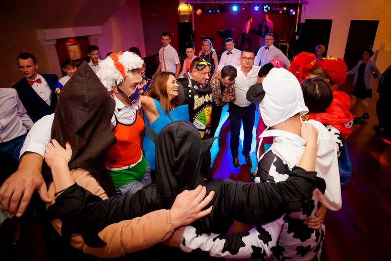 fotografia slubna malopolska, zdjecia slubne bielsko, , fotograf slubny krynica, zdjecia slubne krynica, wesele w nawojowej w grzesiu, slub w kosciele w tyliczu, slub tylicz, zdjecia slubne katowice, dwoch fotografow na slub, fotografia slubna krakow, zdjecia slubne krynica, dom weselny grzes nawojowa, sesja slubna w skamienialym miescie, plener slubny skamieniale miasto