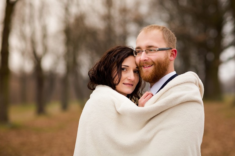 fotografia slubna malopolska, zdjecia slubne wadowice, fotograf slubny wadowice, zdjecia slubne lackorona, zdjecia slubne slask, dwoch fotografow na slub, fotografia slubna krakow, fotografia slubna lackorona, listopadowa sesja slubna, plener slubny w listopadzie, sesja slubna w lackoronie, plener slubny lanckorona, dwoch fotografow na slub