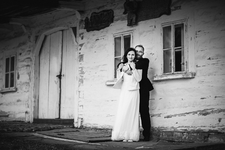 fotografia slubna malopolska, zdjecia slubne wadowice, fotograf slubny wadowice, zdjecia slubne lackorona, zdjecia slubne slask, dwoch fotografow na slub, fotografia slubna krakow, fotografia slubna lackorona, listopadowa sesja slubna, plener slubny w listopadzie, sesja slubna w lackoronie, plener slubny lanckorona, dwoch fotografow na slub