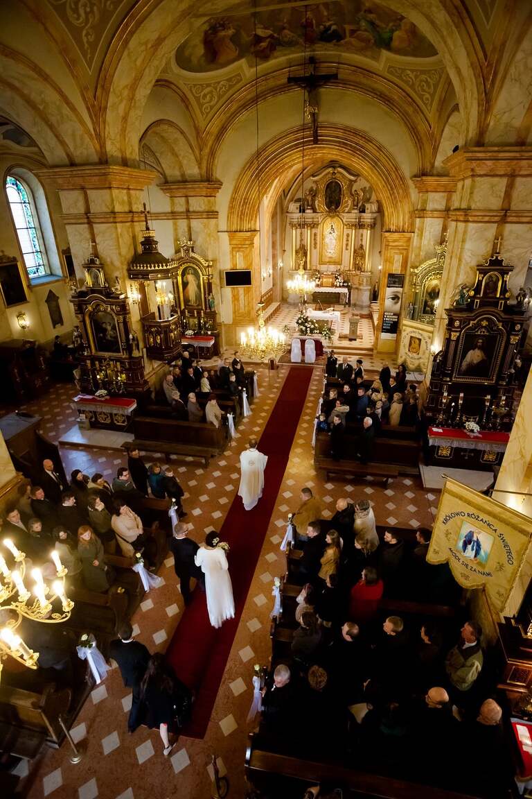 fotografia slubna, zdjecia slubne bielsko, fotograf slubny bielsko, www.magiaobrazu.com, zdjecia slubne wadowice, fotografia slubna wadowice, zdjecia slubne malopolska, magnolia budzow, fotograf wadowice, zdjecia slubne cieszyn, bazylika w wadowicach, slub w bazylice wadowice, dwoch fotografow na slub, zdjecia slubne malopolska, ogorki kapela na slub, zespol goralski na wesele,