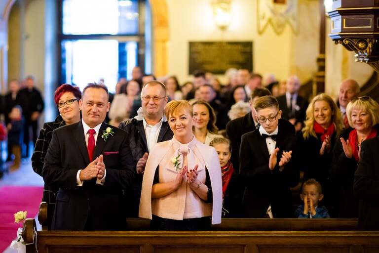 fotografia slubna, zdjecia slubne bielsko, fotograf slubny bielsko, www.magiaobrazu.com, zdjecia slubne wadowice, fotografia slubna wadowice, zdjecia slubne malopolska, magnolia budzow, fotograf wadowice, zdjecia slubne cieszyn, bazylika w wadowicach, slub w bazylice wadowice, dwoch fotografow na slub, zdjecia slubne malopolska, ogorki kapela na slub, zespol goralski na wesele,