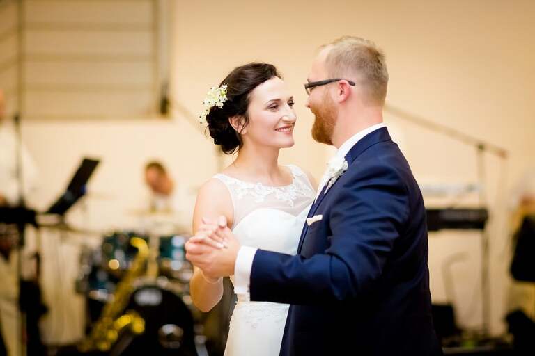 fotografia slubna, zdjecia slubne bielsko, fotograf slubny bielsko, www.magiaobrazu.com, zdjecia slubne wadowice, fotografia slubna wadowice, zdjecia slubne malopolska, magnolia budzow, fotograf wadowice, zdjecia slubne cieszyn, bazylika w wadowicach, slub w bazylice wadowice, dwoch fotografow na slub, zdjecia slubne malopolska, ogorki kapela na slub, zespol goralski na wesele,