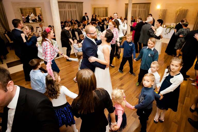 fotografia slubna, zdjecia slubne bielsko, fotograf slubny bielsko, www.magiaobrazu.com, zdjecia slubne wadowice, fotografia slubna wadowice, zdjecia slubne malopolska, magnolia budzow, fotograf wadowice, zdjecia slubne cieszyn, bazylika w wadowicach, slub w bazylice wadowice, dwoch fotografow na slub, zdjecia slubne malopolska, ogorki kapela na slub, zespol goralski na wesele,