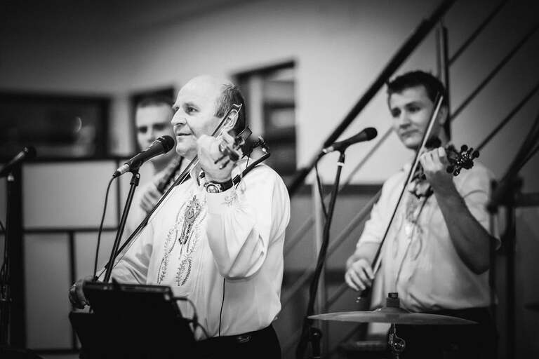 fotografia slubna, zdjecia slubne bielsko, fotograf slubny bielsko, www.magiaobrazu.com, zdjecia slubne wadowice, fotografia slubna wadowice, zdjecia slubne malopolska, magnolia budzow, fotograf wadowice, zdjecia slubne cieszyn, bazylika w wadowicach, slub w bazylice wadowice, dwoch fotografow na slub, zdjecia slubne malopolska, ogorki kapela na slub, zespol goralski na wesele,