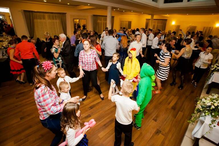 fotografia slubna, zdjecia slubne bielsko, fotograf slubny bielsko, www.magiaobrazu.com, zdjecia slubne wadowice, fotografia slubna wadowice, zdjecia slubne malopolska, magnolia budzow, fotograf wadowice, zdjecia slubne cieszyn, bazylika w wadowicach, slub w bazylice wadowice, dwoch fotografow na slub, zdjecia slubne malopolska, ogorki kapela na slub, zespol goralski na wesele,