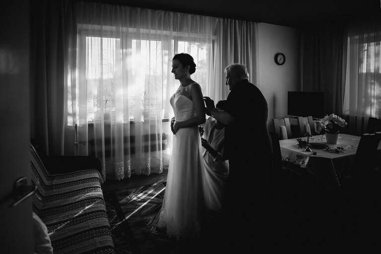 fotografia slubna, zdjecia slubne bielsko, fotograf slubny bielsko, www.magiaobrazu.com, zdjecia slubne wadowice, fotografia slubna wadowice, zdjecia slubne malopolska, magnolia budzow, fotograf wadowice, zdjecia slubne cieszyn, bazylika w wadowicach, slub w bazylice wadowice, dwoch fotografow na slub, zdjecia slubne malopolska, ogorki kapela na slub, zespol goralski na wesele,