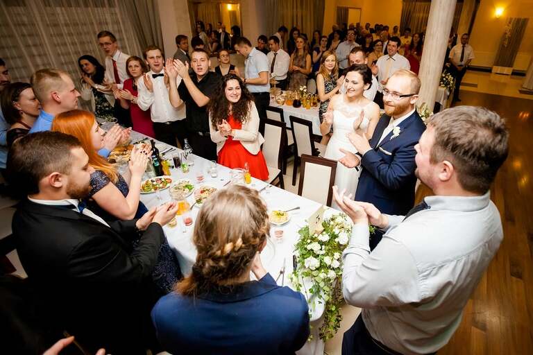 fotografia slubna, zdjecia slubne bielsko, fotograf slubny bielsko, www.magiaobrazu.com, zdjecia slubne wadowice, fotografia slubna wadowice, zdjecia slubne malopolska, magnolia budzow, fotograf wadowice, zdjecia slubne cieszyn, bazylika w wadowicach, slub w bazylice wadowice, dwoch fotografow na slub, zdjecia slubne malopolska, ogorki kapela na slub, zespol goralski na wesele,