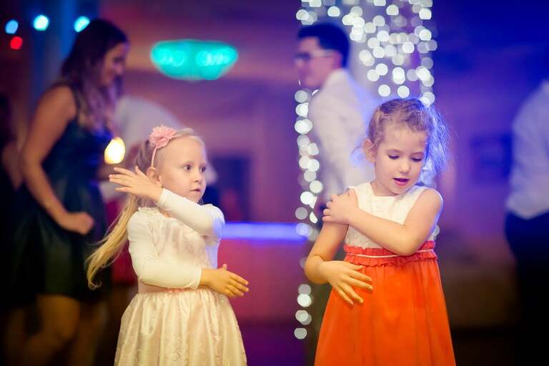 fotograf slubny slask, dwoje fotografow na slub, fotografowie slubni slask, fotograf slubny bielsko, hotel na bloniach bielsko, wesele w hotelu na bloniach, zdjecia slubne cieszyn, slub w kosciele w mikuszowicach, listopadowy slub, fotografia slubna, reportaz slubny, www.magiaobrazu.com, zdjecia slubne, fotoreportaz slubny, fotografcieszyn, zdjecia slubne bielsko,