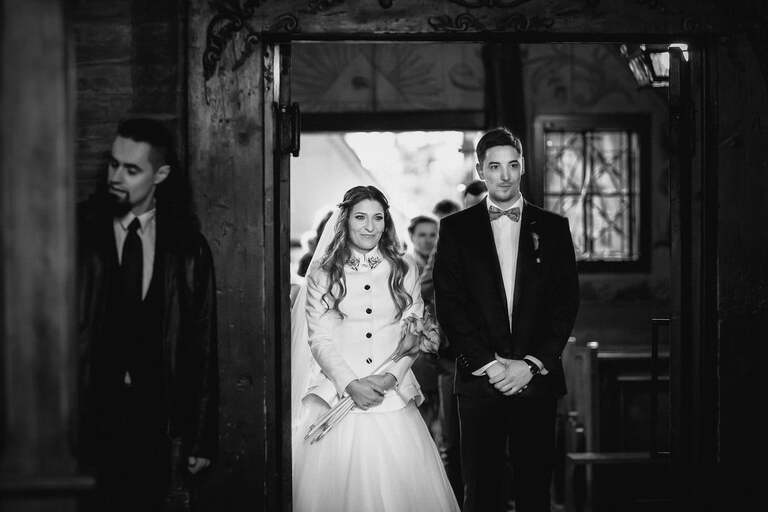 fotograf slubny slask, dwoje fotografow na slub, fotografowie slubni slask, fotograf slubny bielsko, hotel na bloniach bielsko, wesele w hotelu na bloniach, zdjecia slubne cieszyn, slub w kosciele w mikuszowicach, listopadowy slub, fotografia slubna, reportaz slubny, www.magiaobrazu.com, zdjecia slubne, fotoreportaz slubny, fotografcieszyn, zdjecia slubne bielsko,