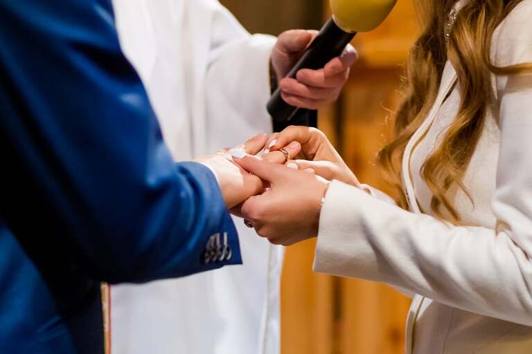 fotograf slubny slask, dwoje fotografow na slub, fotografowie slubni slask, fotograf slubny bielsko, hotel na bloniach bielsko, wesele w hotelu na bloniach, zdjecia slubne cieszyn, slub w kosciele w mikuszowicach, listopadowy slub, fotografia slubna, reportaz slubny, www.magiaobrazu.com, zdjecia slubne, fotoreportaz slubny, fotografcieszyn, zdjecia slubne bielsko,