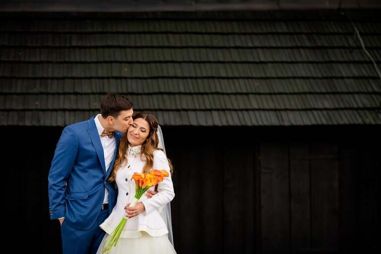 fotograf slubny slask, dwoje fotografow na slub, fotografowie slubni slask, fotograf slubny bielsko, hotel na bloniach bielsko, wesele w hotelu na bloniach, zdjecia slubne cieszyn, slub w kosciele w mikuszowicach, listopadowy slub, fotografia slubna, reportaz slubny, www.magiaobrazu.com, zdjecia slubne, fotoreportaz slubny, fotografcieszyn, zdjecia slubne bielsko,