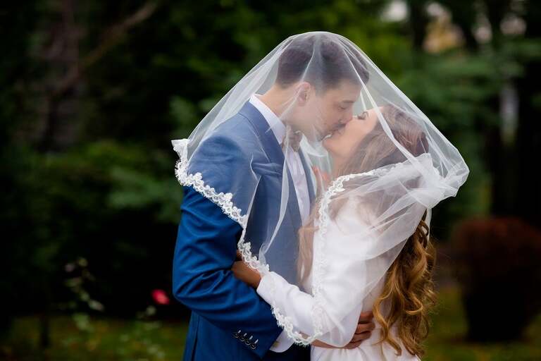 fotograf slubny slask, dwoje fotografow na slub, fotografowie slubni slask, fotograf slubny bielsko, hotel na bloniach bielsko, wesele w hotelu na bloniach, zdjecia slubne cieszyn, slub w kosciele w mikuszowicach, listopadowy slub, fotografia slubna, reportaz slubny, www.magiaobrazu.com, zdjecia slubne, fotoreportaz slubny, fotografcieszyn, zdjecia slubne bielsko,